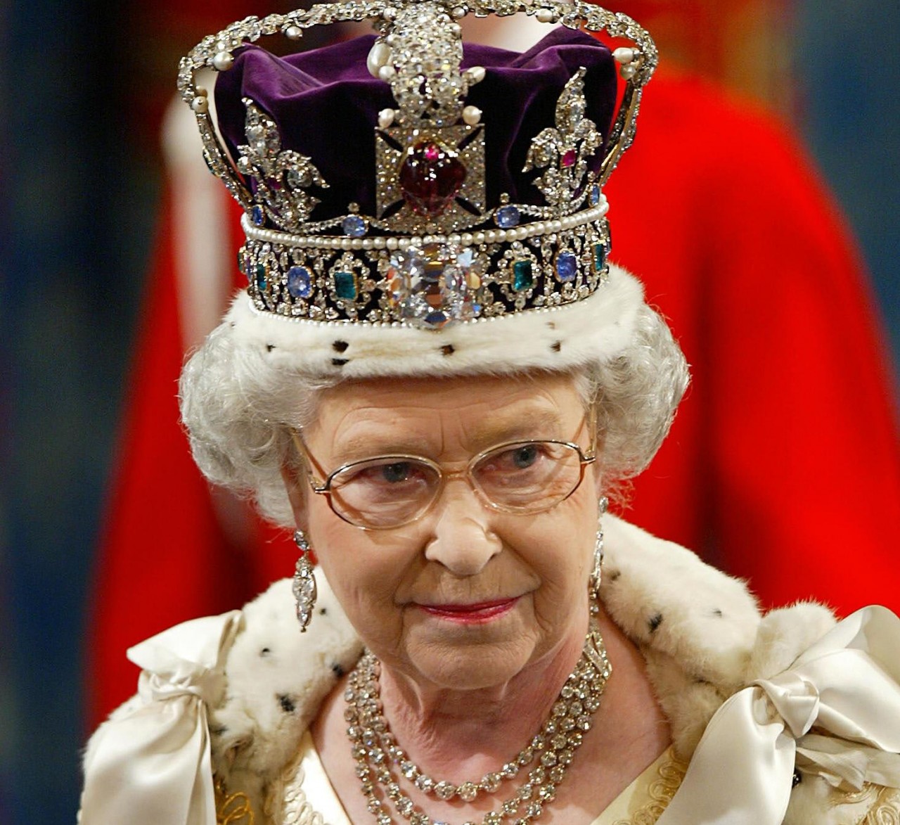 Por que a rainha Elizabeth usava chapéu?